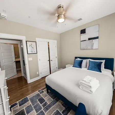 Great Location 2 Bedroom Minutes To Downtown Holiday home Nashville