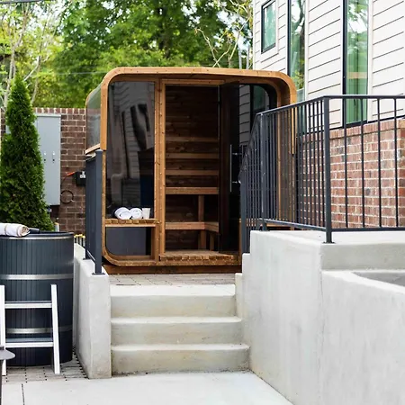 Holiday home Modern Comfort | Secure + Pool & Sauna Nashville
