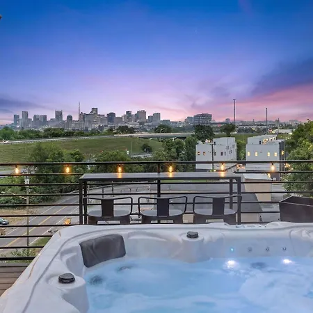 Holiday home Rooftop Oasis - Hot Tub Views Nashville