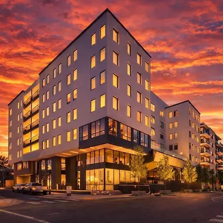 Holiday home Noir - Pool & Gym - Mins To Broadway Nashville