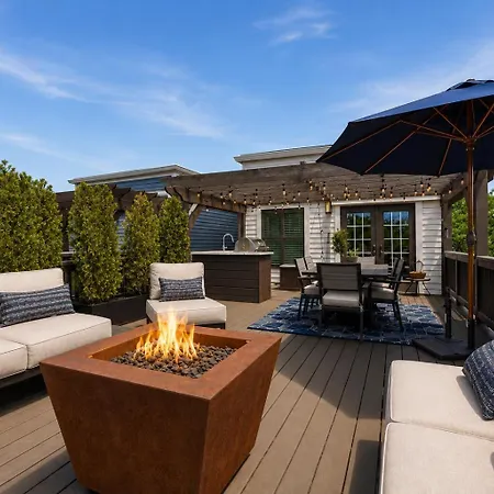 12 South Treehouse - Steps To 12 South Shopping & Entertainment Holiday home *