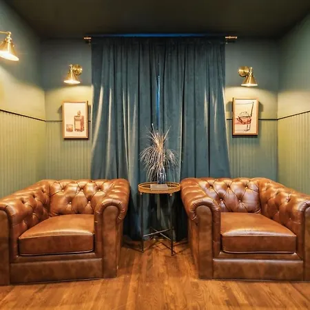 Speakeasy. East Nash. Hot Tub. Mins To Broadway *