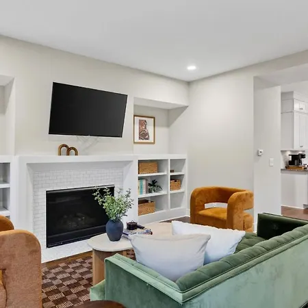 Holiday home The Mod Buchanan By Avantstay