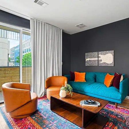 Holiday home Onyx - Pool & Gym - Walk To Broadway Nashville