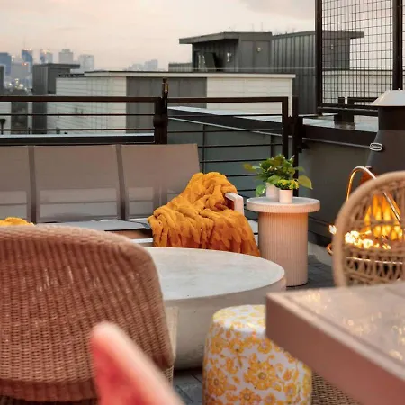 Holiday home Elegant With Downtown Views Rooftop Hot Tub And Garage Nashville
