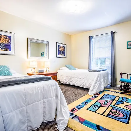 Half Of Duplex Just 2 Blocks From Hadley Park Holiday home Nashville