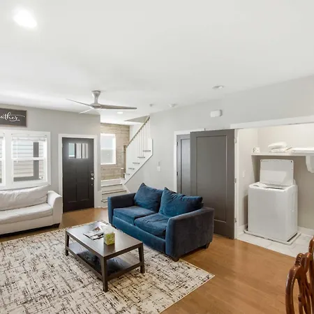 Brand New Retreat N Five Points Near Downtown Holiday home