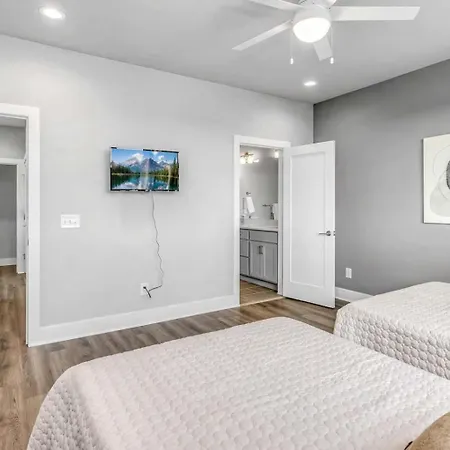 Group Getaway 8 Min To Broadway Holiday home Nashville