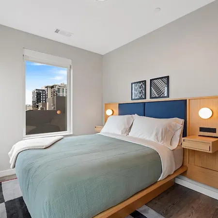 Aparthotel Enjoy Music Row *