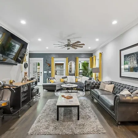 Holiday home In Style Spacious Nash Near Broadway Nashville