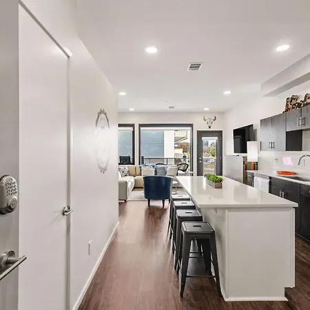 Holiday home Trendy For 4 W Shared Pool Near The Gulch Nashville