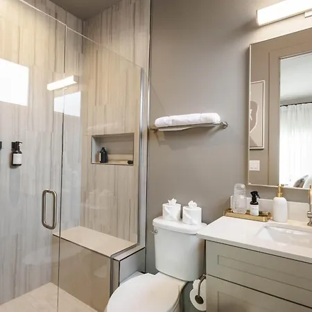 Wellness Retreat | Sauna, Cold Plunge, Heated Pool Nashville