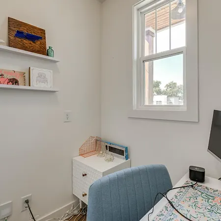 Holiday home 4 Mi To Broadway: Chic Townhome W/ Office! Nashville