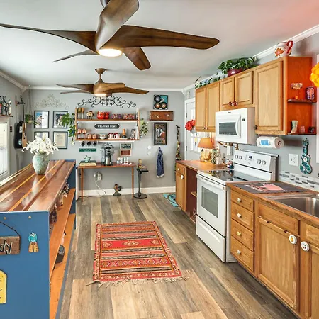 'nashvegas Getaway' W/ Hot Tub Near Broadway *