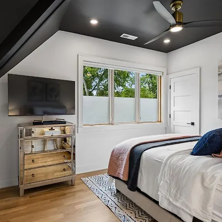 Guest house Deprecated Nashville