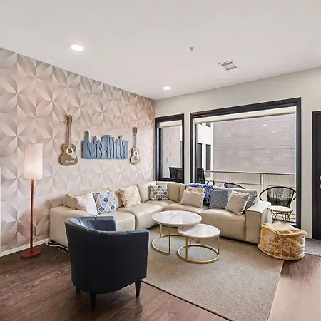 Trendy For 4 W Shared Pool Near The Gulch Holiday home Nashville