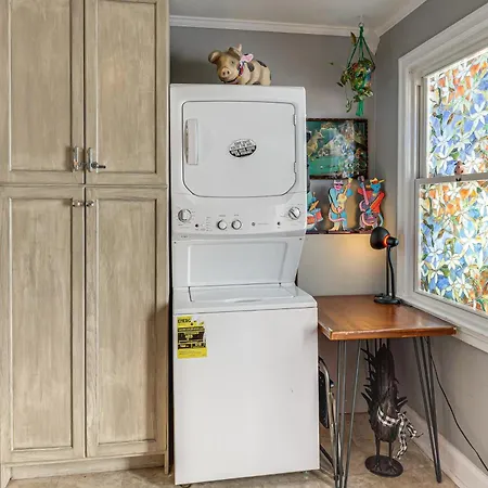 'nashvegas Getaway' W/ Hot Tub Near Broadway Holiday home