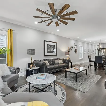Holiday home In Style Spacious Nash Near Broadway
