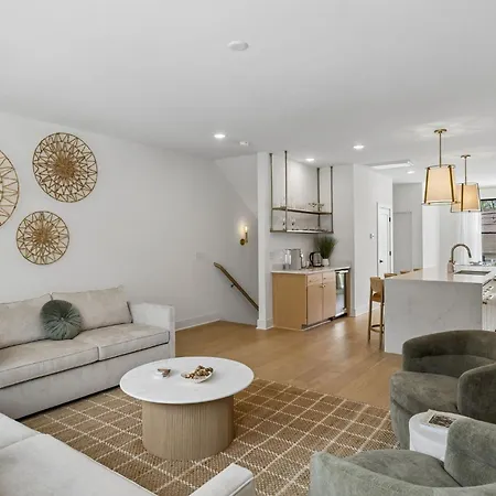 Combined Twin Townhomes 6br Hot Tubs