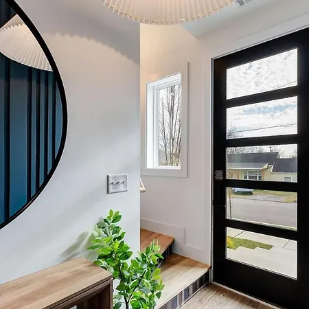Holiday home Elegant With Downtown Views Rooftop Hot Tub And Garage Nashville