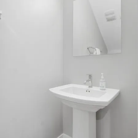 Brand New Retreat N Five Points Near Downtown Holiday home