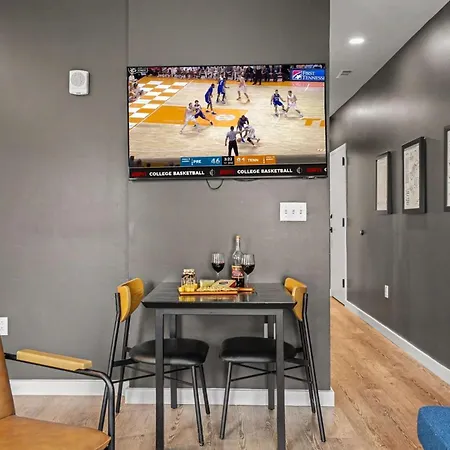 Holiday home Nocturne - Pool & Gym - Mins To Broadway Nashville