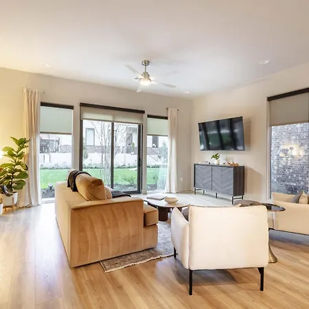 Pool, Gym & Sauna | Fully Gated & Pet-friendly Holiday home Nashville