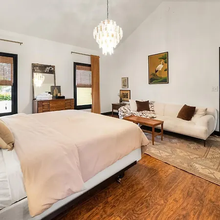 Charming East Mins From Downtown Nashville
