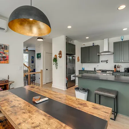 4 Mi To Broadway: Chic Townhome W/ Office! Nashville