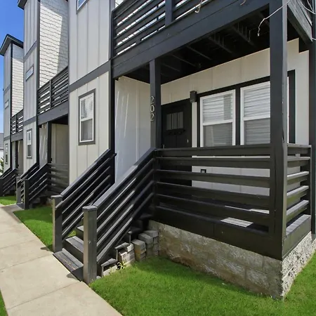 Holiday home Brand New Retreat N Five Points Near Downtown *