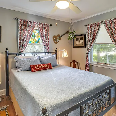 'nashvegas Getaway' W/ Hot Tub Near Broadway Holiday home