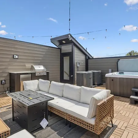 Sleek Trio Townhomes 9br 3 Hot Tubs *