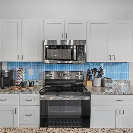 Holiday home Elegant 1br Near Airport & Downtown *