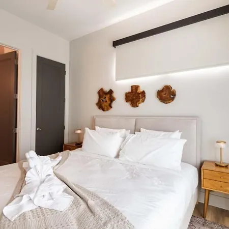Holiday home Heated Pool + Hot Tub + Sauna • 7 Min To Broadway Nashville