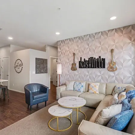 Trendy For 4 W Shared Pool Near The Gulch *