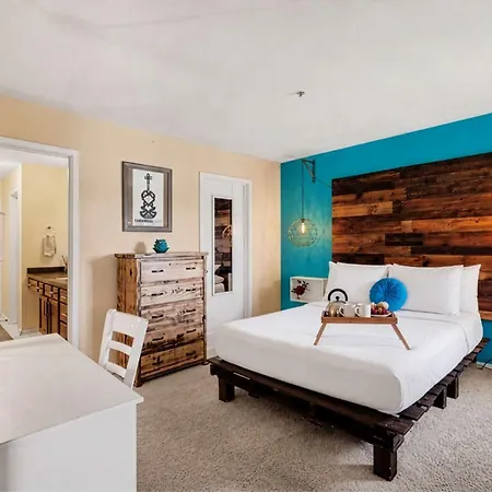 Flow - Pool - River Views - Mins To Broadway Holiday home Nashville