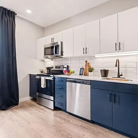 Muse - Pool & Gym - Walk To Broadway Holiday home Nashville