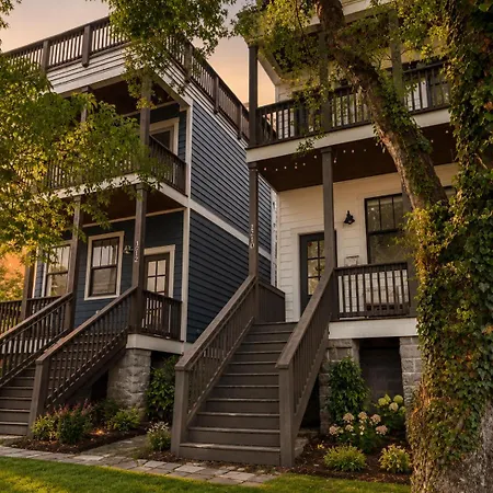 12 South Treehouse - Steps To 12 South Shopping & Entertainment Holiday home