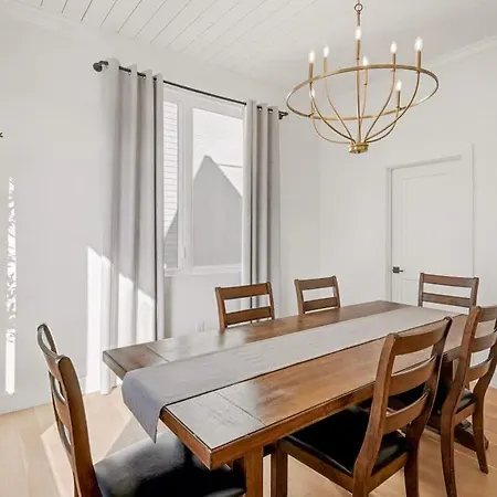 Rodeo - Rooftop Patio - Minutes To Broadway Holiday home Nashville