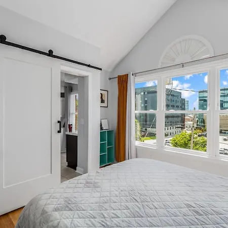 Lainey's Loft By Local
