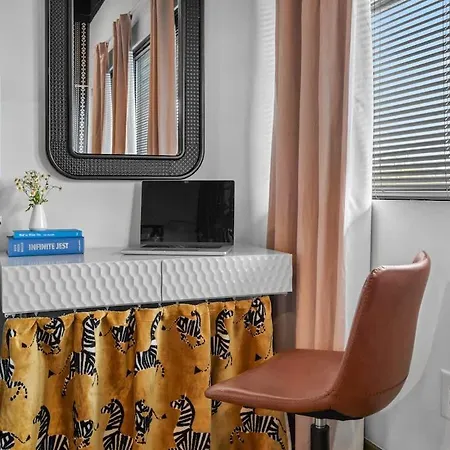 Elegant 1br Near Airport & Downtown *