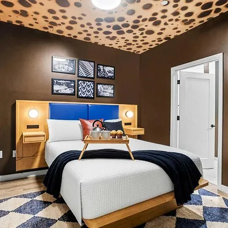 Holiday home Onyx - Pool & Gym - Walk To Broadway Nashville