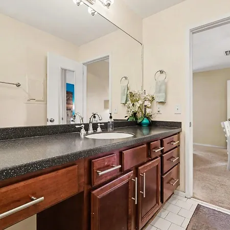 Flow - Pool - River Views - Mins To Broadway *