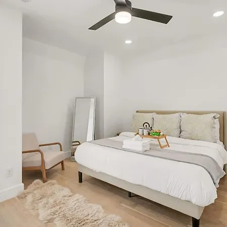 Rodeo - Rooftop Patio - Minutes To Broadway Holiday home Nashville