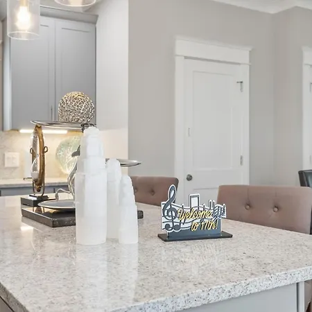 Holiday home In Style Spacious Nash Near Broadway Nashville