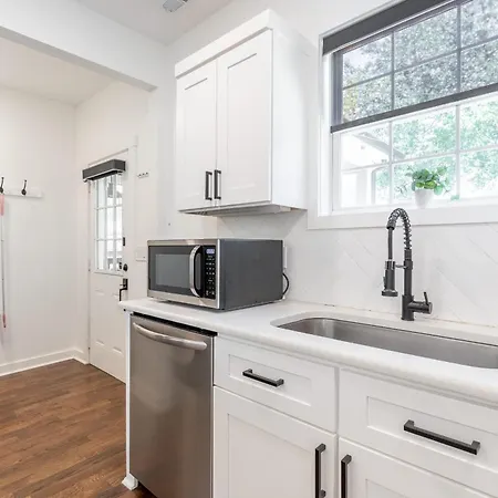 The Northview Nook- Dog-friendly Retreat