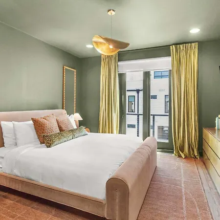 2 Units Sleeps 24 Nashville's Location Holiday home Nashville