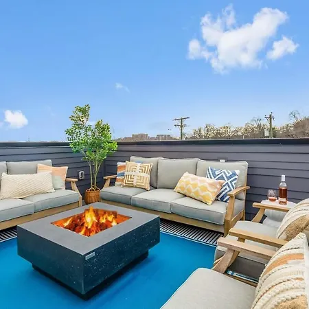 The Duet - Rooftop Lounge - 5 Mins To Broadway Holiday home Nashville