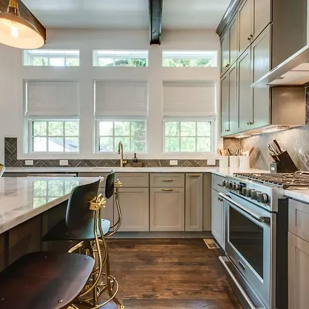Holiday home The Presley - Rooftop Hot Tub & Fire Pit With Views Nashville