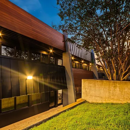 Great Location Short Drive To Downtown Holiday home Nashville
